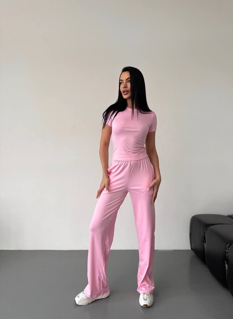 Pink Three-Piece Suit for Casual and Home Comfort
