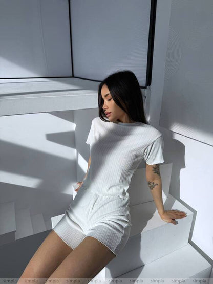 Comfortable White Ribbed Two-Piece Loungewear Set for Home and Outdoor