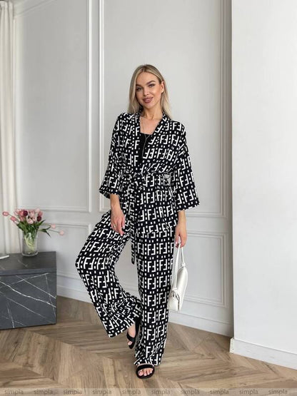 Lightweight Printed Two-Piece Suit for Summer Walks