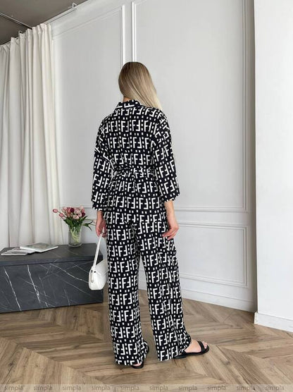 Lightweight Printed Two-Piece Suit for Summer Walks