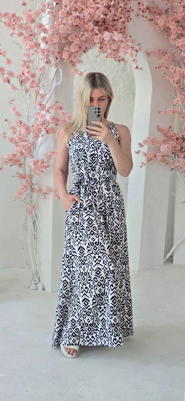 Lightweight Soft Fabric Jumpsuit Dress With Geometric Pattern