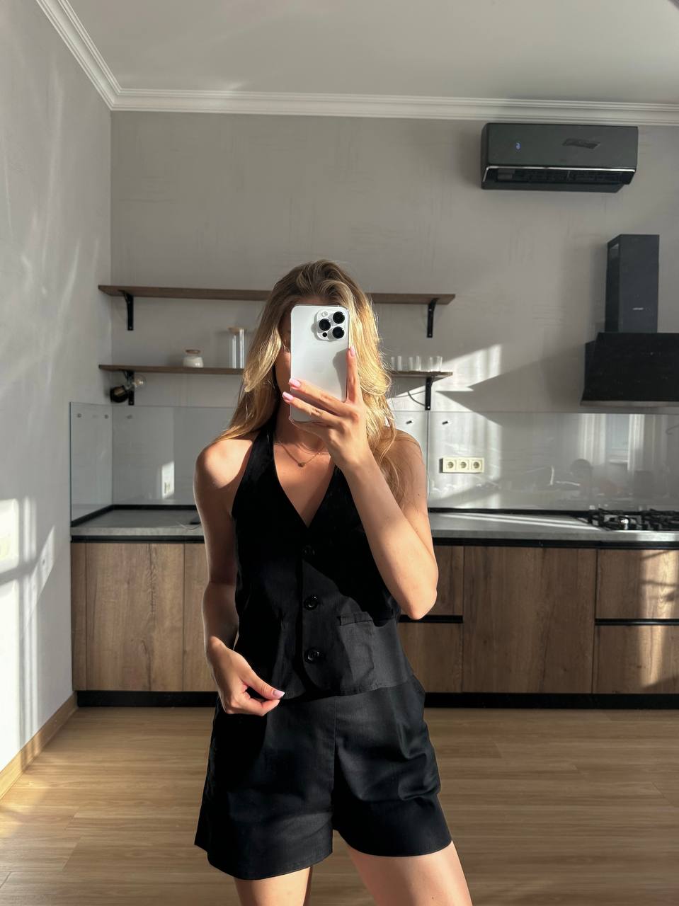 Trendy Black Linen Women's Summer Suit with Shorts