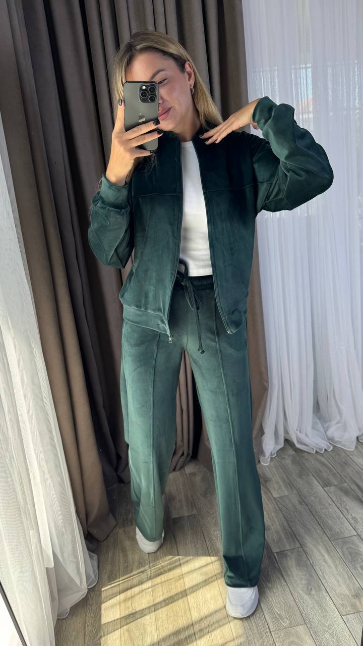 Velour Tracksuit Women Zip-Up Loose Fit Jacket and Elastic Waist Straight Pants Green