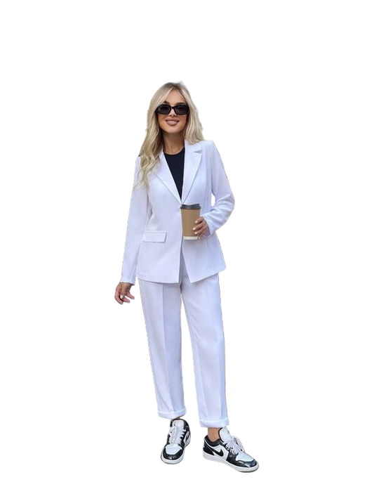 Stylish White Two-Piece Womens Suit with Structured Blazer