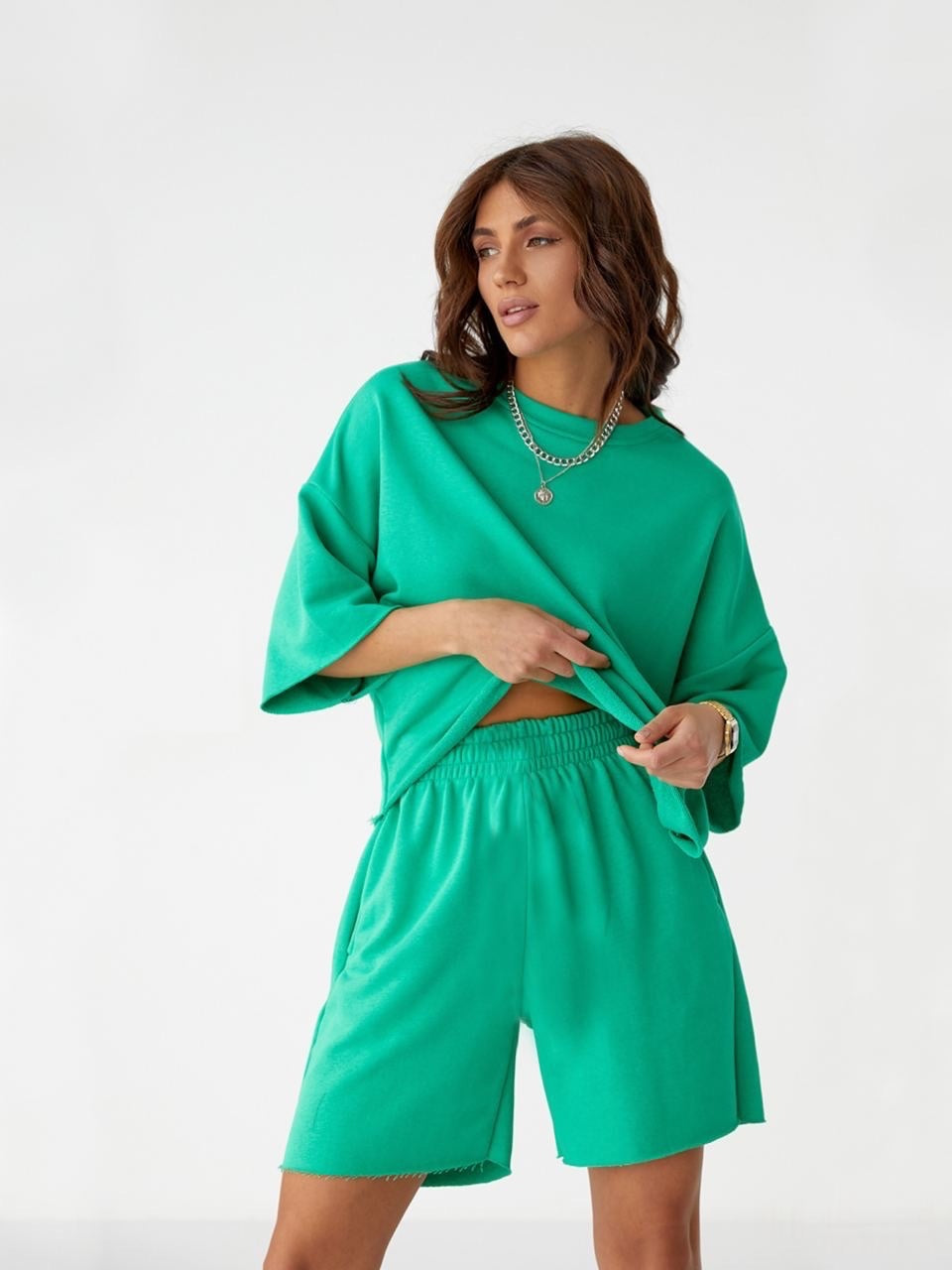 Green Two-Piece Women Casual Suit with Loose Top and Elastic Waist Shorts